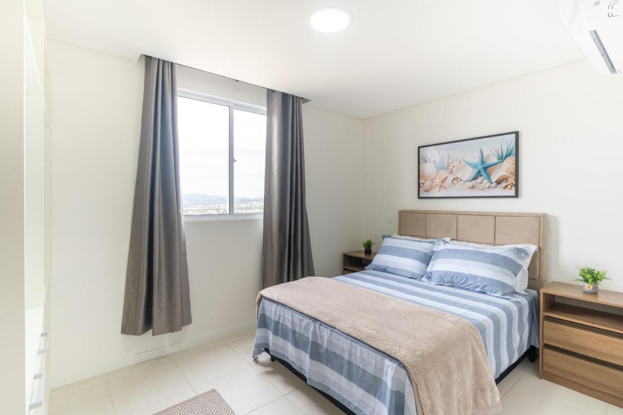 Apartamento Com Vista Mar, Ar-Condicionado, Wi-Fi Condominio Com Piscina, Quadra De Esportes Playground Infantil A 15 Minutos Do Beto Carreiro Piçarras المظهر الخارجي الصورة